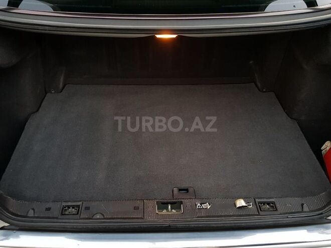 Mercedes E 240 1998, 256,000 km - 2.4 l - Gəncə