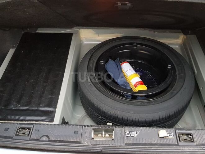 Mercedes E 240 1998, 256,000 km - 2.4 l - Gəncə