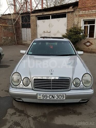 Mercedes E 240 1998, 256,000 km - 2.4 l - Gəncə