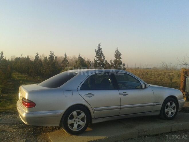 Mercedes E 220 2000, 200,000 km - 2.2 l - Bakı