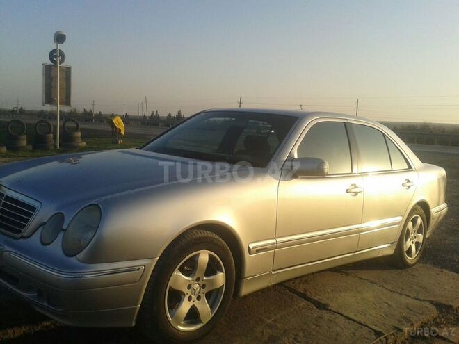 Mercedes E 220 2000, 200,000 km - 2.2 l - Bakı