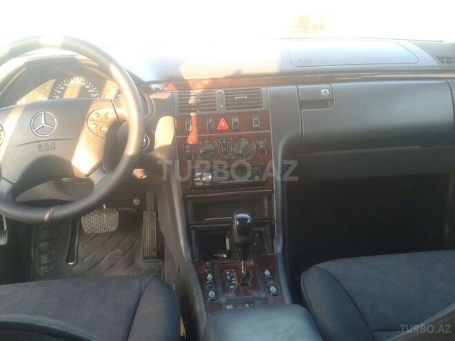 Mercedes E 220 2000, 200,000 km - 2.2 l - Bakı