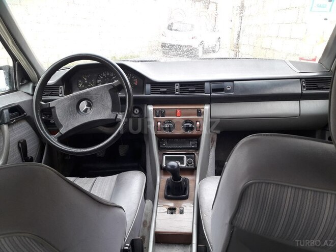 Mercedes E 230 1988, 230,000 km - 2.3 l - Sumqayıt