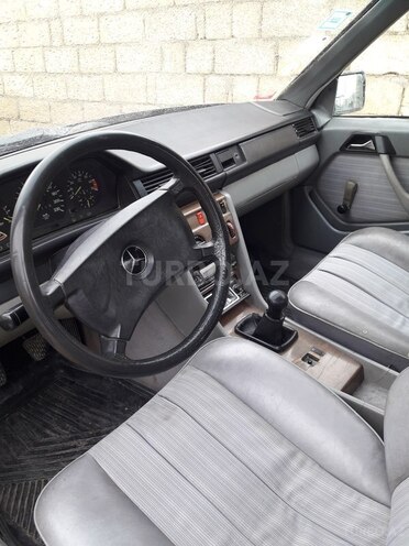 Mercedes E 230 1988, 230,000 km - 2.3 l - Sumqayıt