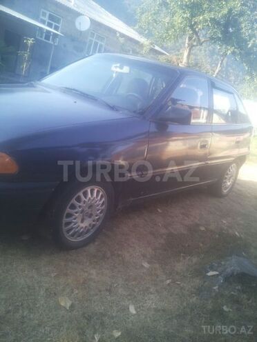 Opel Astra 1992, 40,000 km - 1.6 l - Zaqatala