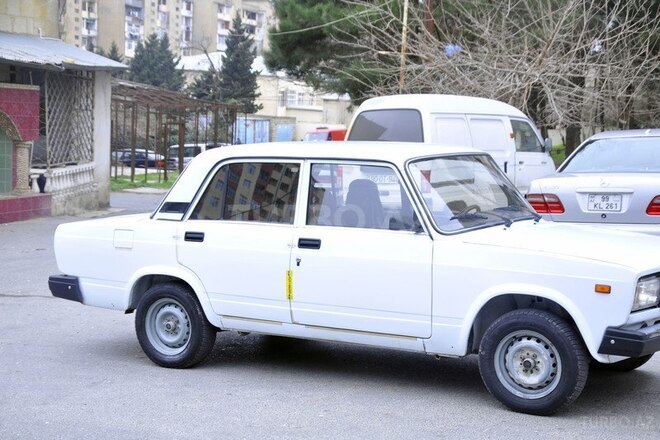 LADA (VAZ) 2107 2009, 71,690 km - 1.6 л - Bakı