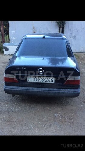 Mercedes E 260 1989, 489,906 km - 2.6 l - Bakı
