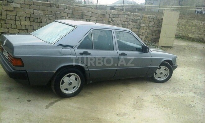 Mercedes 190 1989, 320,000 km - 2.3 l - Bakı