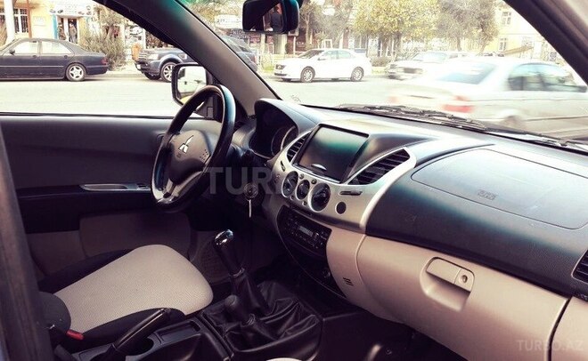 Mitsubishi L200 2013, 120,000 km - 2.5 л - Bakı