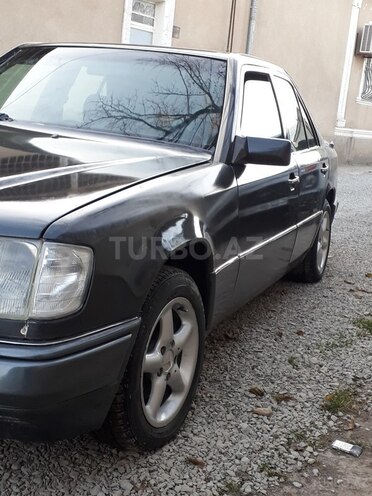 Mercedes E 260 1992, 3,500,000 km - 2.6 l - Gəncə