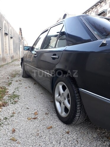Mercedes E 260 1992, 3,500,000 km - 2.6 l - Gəncə