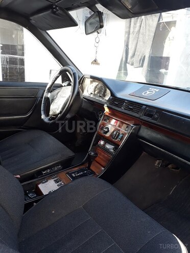 Mercedes E 260 1992, 3,500,000 km - 2.6 l - Gəncə