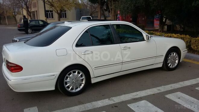Mercedes E 280 2000, 225,155 km - 2.8 l - Bərdə