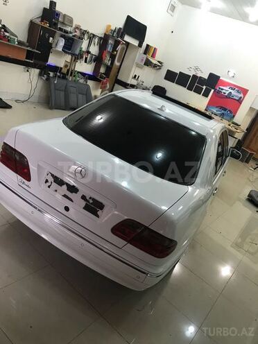 Mercedes E 280 2000, 225,155 km - 2.8 l - Bərdə