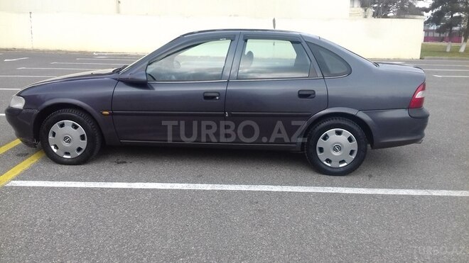 Opel Vectra 1997, 244,000 km - 1.8 l - Sumqayıt