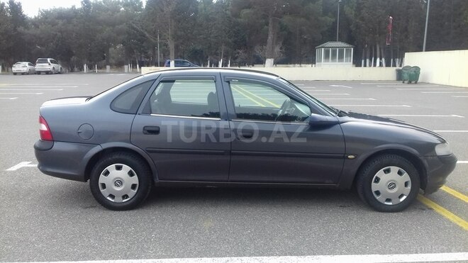 Opel Vectra 1997, 244,000 km - 1.8 l - Sumqayıt