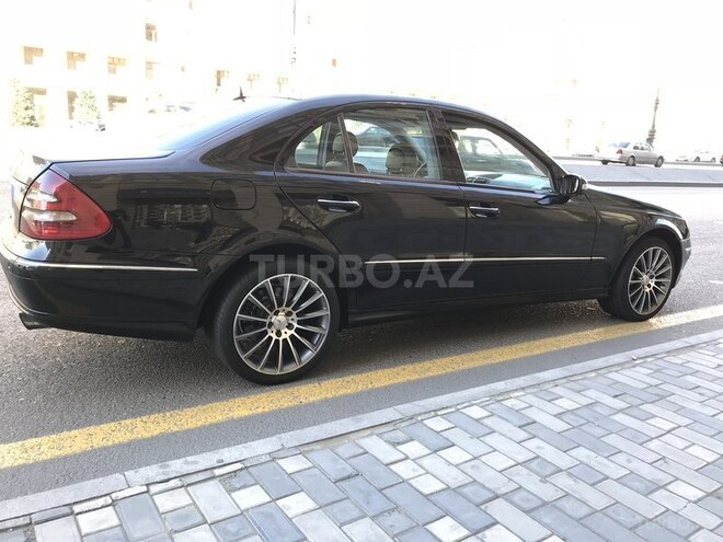 Mercedes E 320 2003, 196,000 km - 3.2 l - Bakı