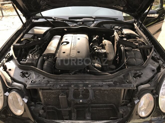 Mercedes E 320 2003, 196,000 km - 3.2 l - Bakı
