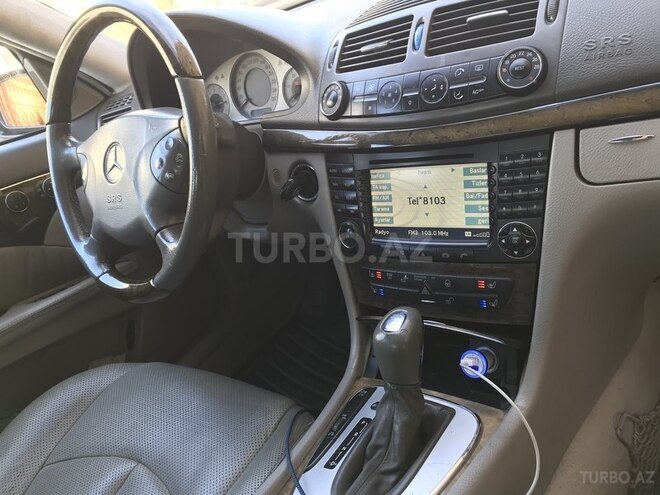Mercedes E 320 2003, 196,000 km - 3.2 l - Bakı