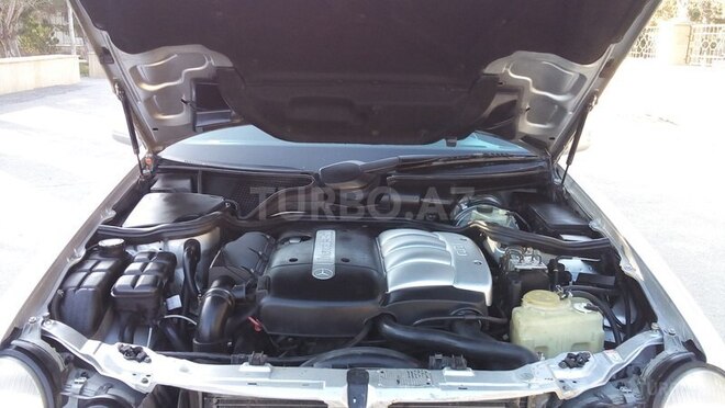 Mercedes E 220 2000, 264,000 km - 2.2 l - Bakı