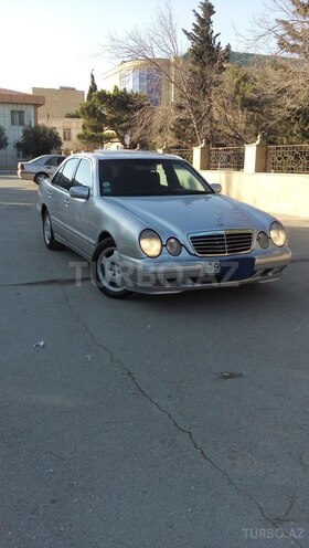 Mercedes E 220 2000, 264,000 km - 2.2 l - Bakı