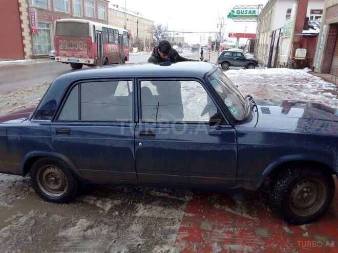 LADA (VAZ) 2107 2009, 31,000 km - 1.6 l - Qusar
