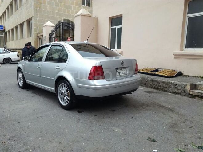 Volkswagen Bora 2003, 180,000 km - 2.0 l - Bakı