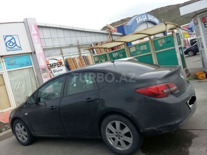 Opel Astra 2013, 96,800 km - 1.6 l - Bakı