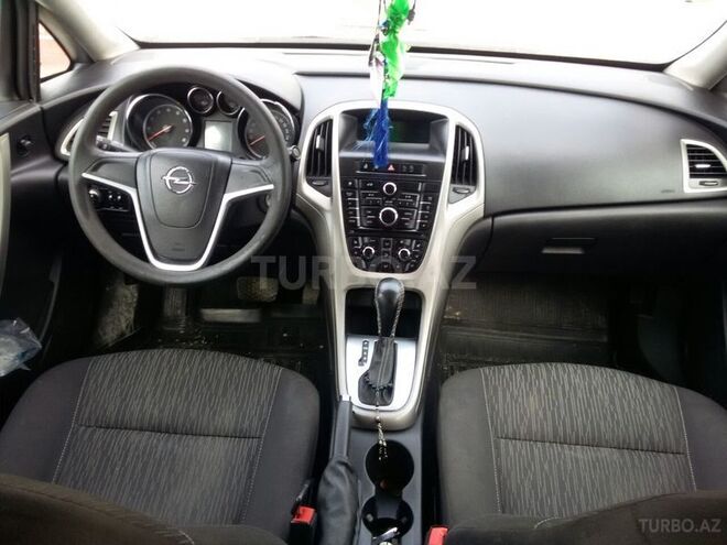 Opel Astra 2013, 96,800 km - 1.6 l - Bakı
