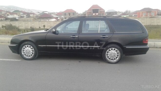 Mercedes E 220 2000, 370,000 km - 2.2 l - Bakı