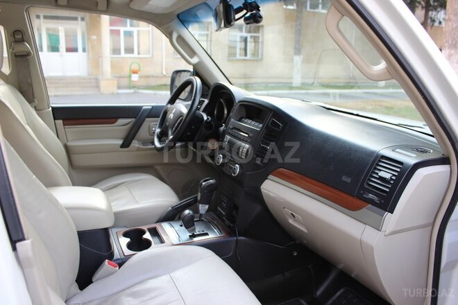Mitsubishi Pajero 2008, 146,000 km - 3.0 l - Bakı