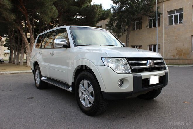 Mitsubishi Pajero 2008, 146,000 km - 3.0 l - Bakı