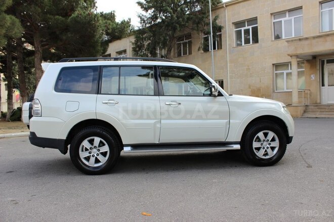 Mitsubishi Pajero 2008, 146,000 km - 3.0 l - Bakı