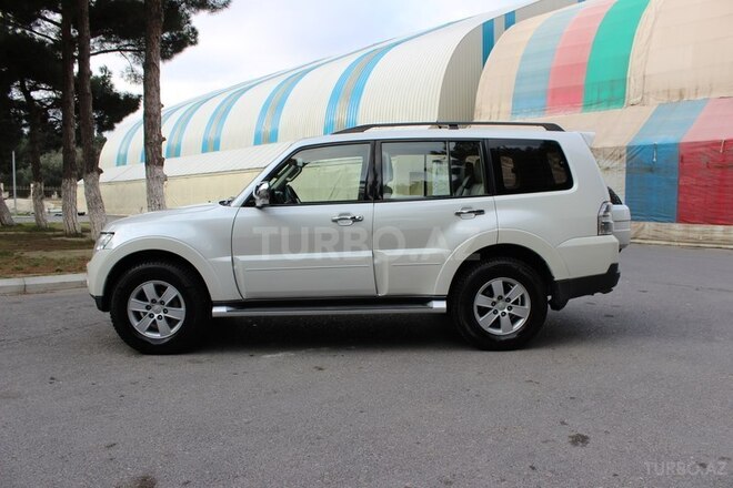Mitsubishi Pajero 2008, 146,000 km - 3.0 l - Bakı
