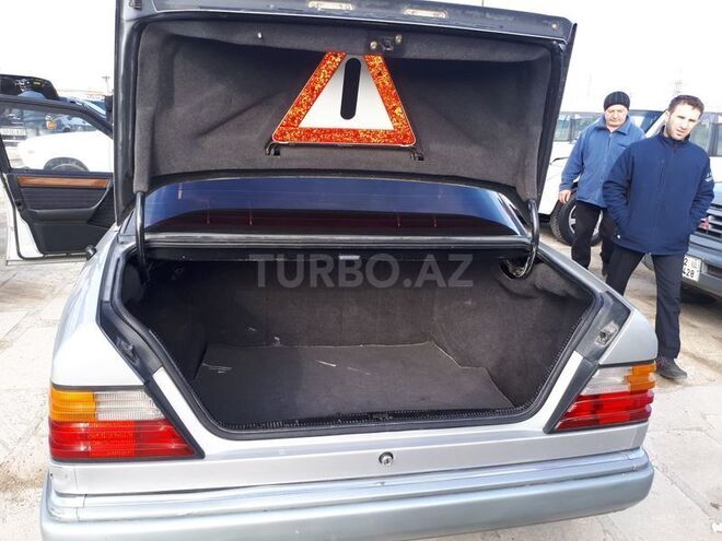 Mercedes E 200 1990, 450,000 km - 2.0 l - Bakı
