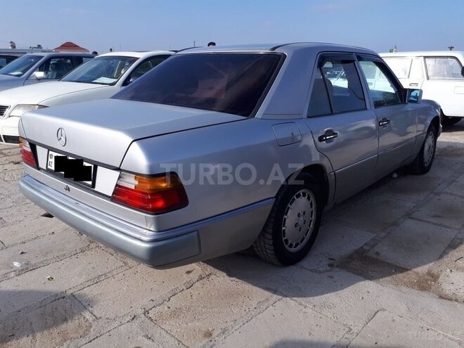 Mercedes E 200 1990, 450,000 km - 2.0 l - Bakı
