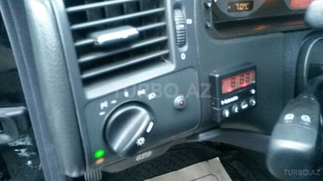 Mercedes E 240 2001, 156,000 km - 2.6 l - Sumqayıt