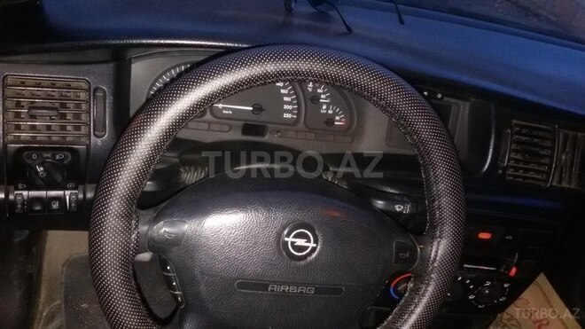 Opel Vectra 1996, 254,000 km - 1.6 l - Goranboy