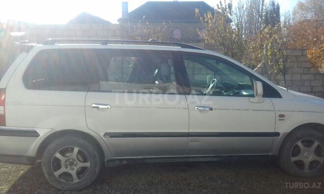 Mitsubishi Chariot 2000, 160,000 km - 2.4 l - Ucar