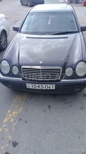 Mercedes E 240 1999, 270,000 km - 2.4 l - Bakı