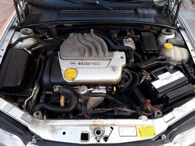 Opel Vectra 1998, 310,000 km - 1.6 l - Bakı