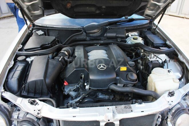 Mercedes E 280 2000, 200,000 km - 2.8 l - Bakı