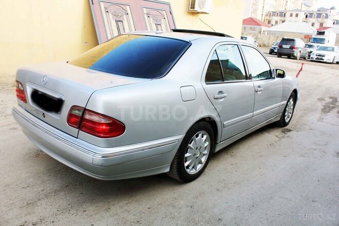 Mercedes E 280 2000, 200,000 km - 2.8 l - Bakı