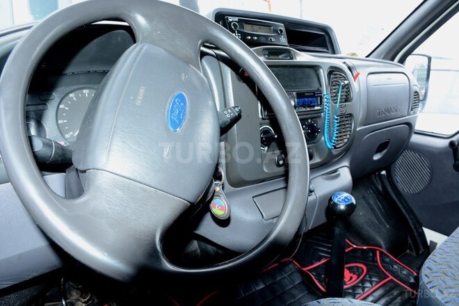 Ford Transit 2002, 330,000 km - 2.5 l - Qəbələ