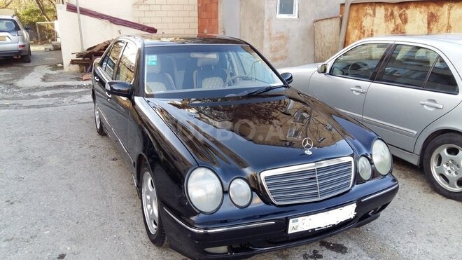Mercedes E 320 2000, 280,000 km - 3.2 l - Bakı