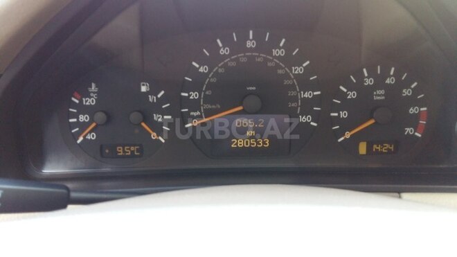 Mercedes E 320 2000, 280,000 km - 3.2 l - Bakı