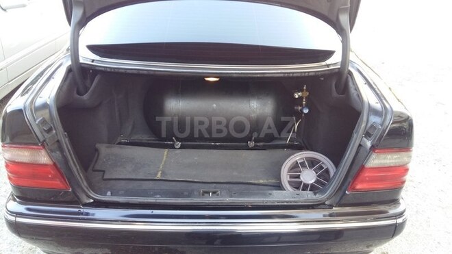 Mercedes E 320 2000, 280,000 km - 3.2 l - Bakı