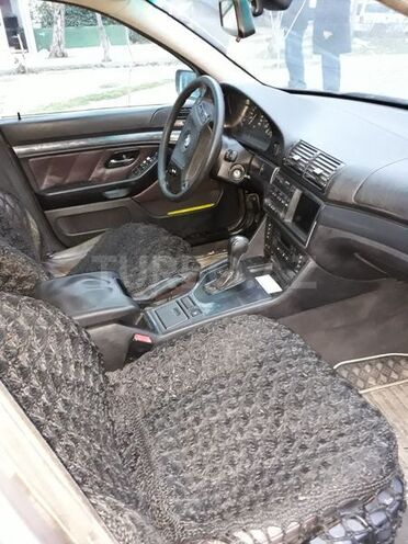 BMW 528 1996, 245,000 km - 2.8 l - Bakı