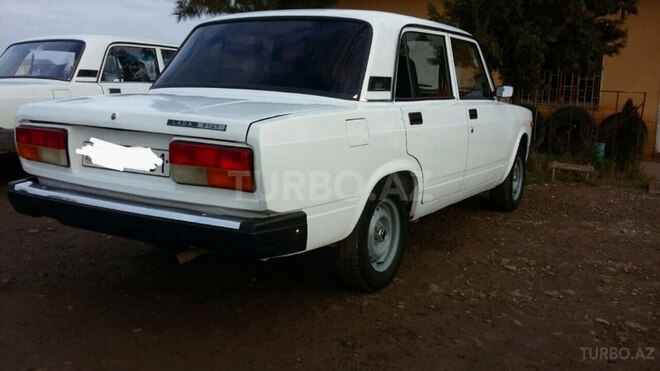 LADA (VAZ) 2107 2011, 138,000 km - 1.6 l - Salyan