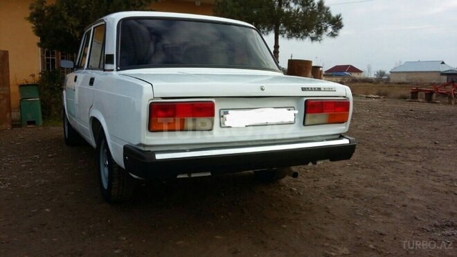 LADA (VAZ) 2107 2011, 138,000 km - 1.6 l - Salyan